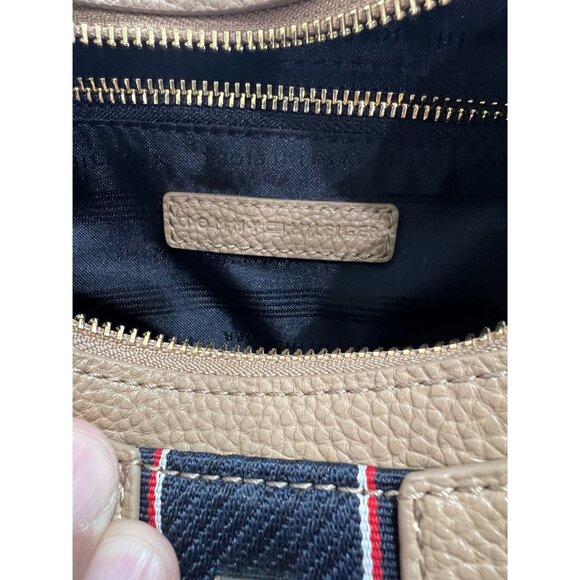 Tommy Hilfiger Legacy Stripe Shoulder Bag in Tan - Picture 4 of 5